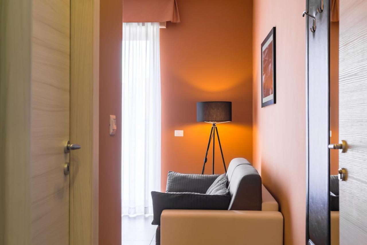 Bh Napoli Railway Hotel Luaran gambar