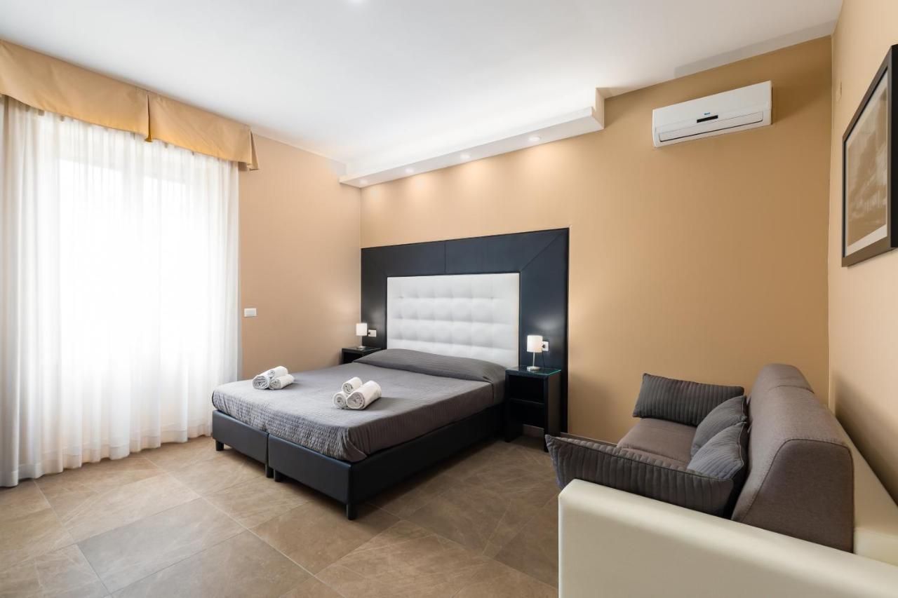 Bh Napoli Railway Hotel Luaran gambar