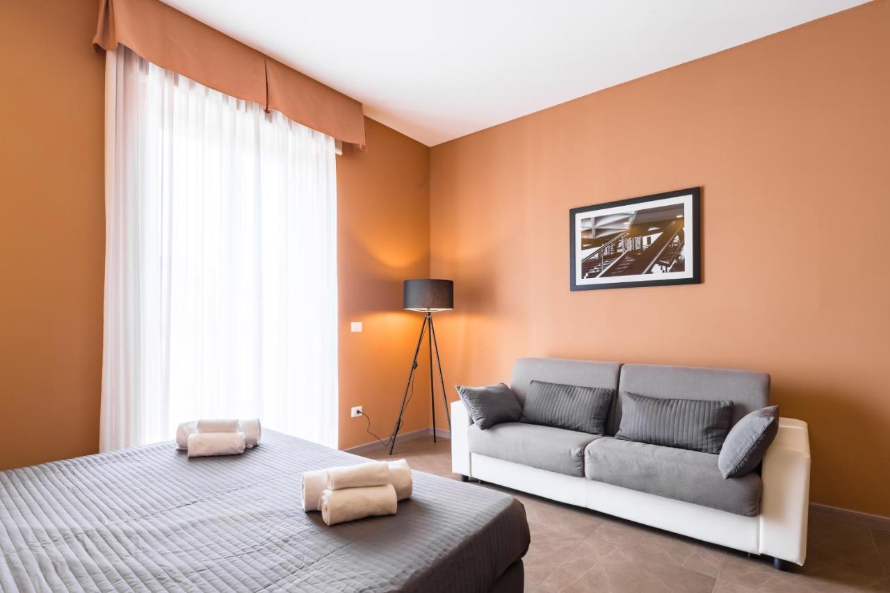 Bh Napoli Railway Hotel Luaran gambar