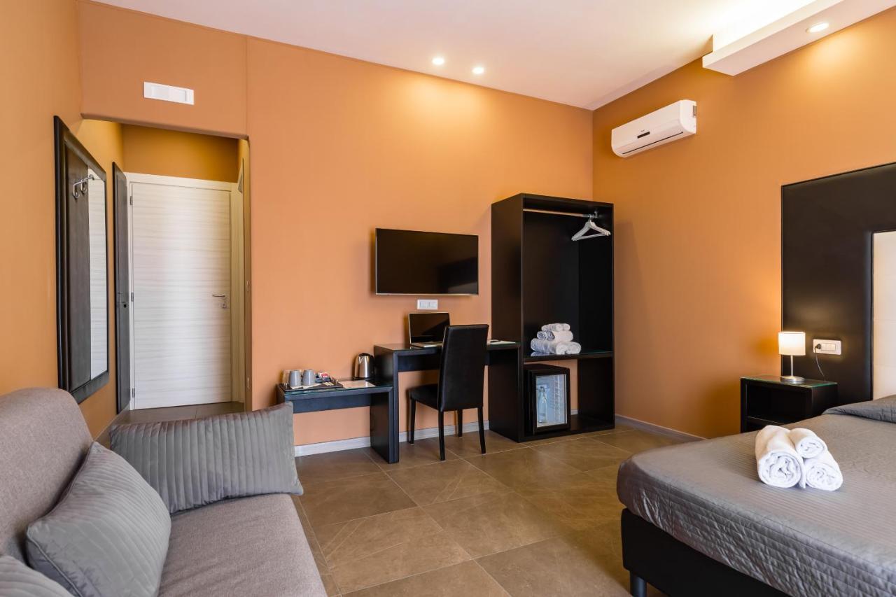 Bh Napoli Railway Hotel Luaran gambar