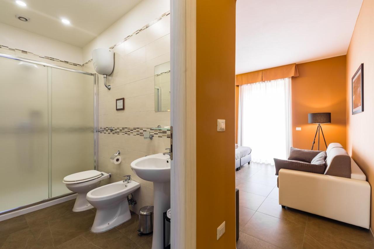 Bh Napoli Railway Hotel Luaran gambar