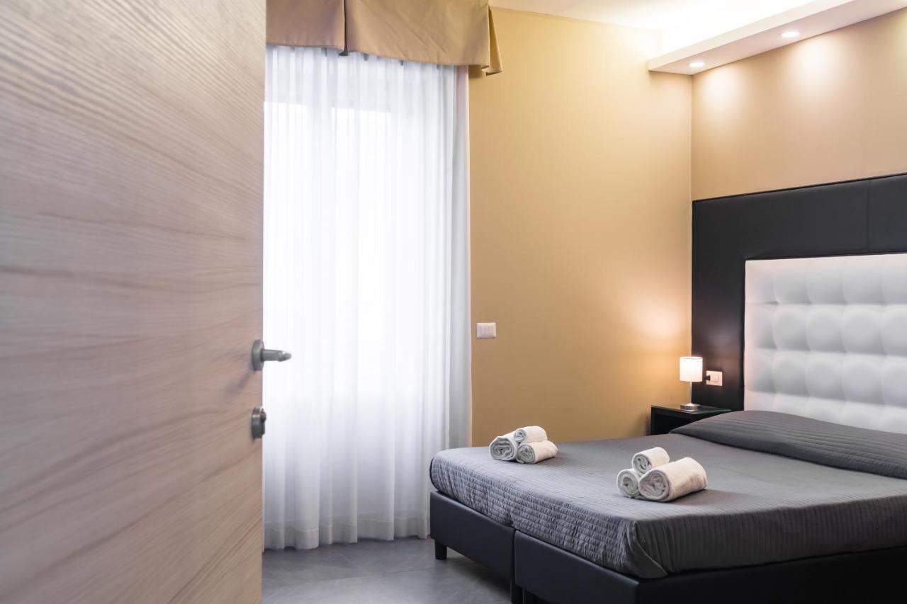 Bh Napoli Railway Hotel Luaran gambar