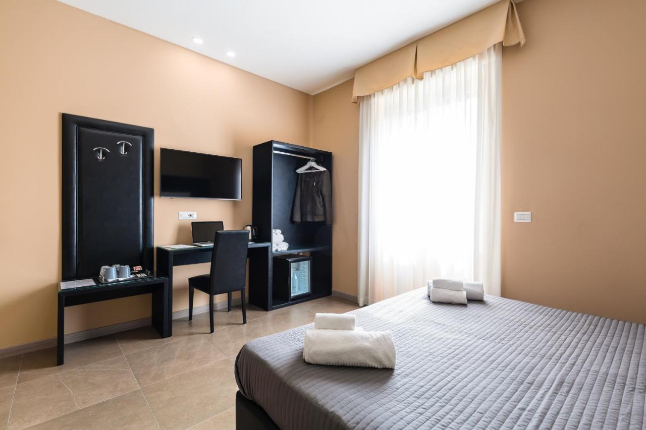 Bh Napoli Railway Hotel Luaran gambar
