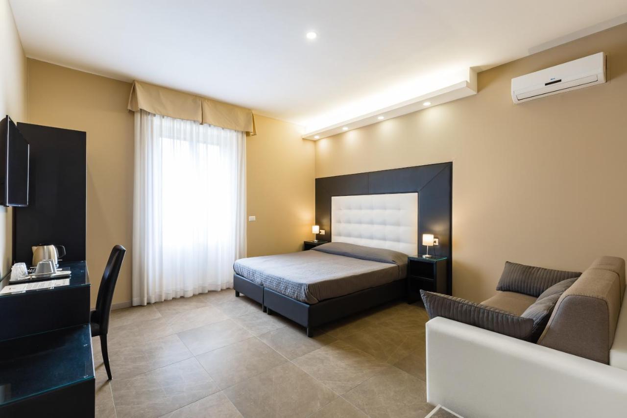 Bh Napoli Railway Hotel Luaran gambar